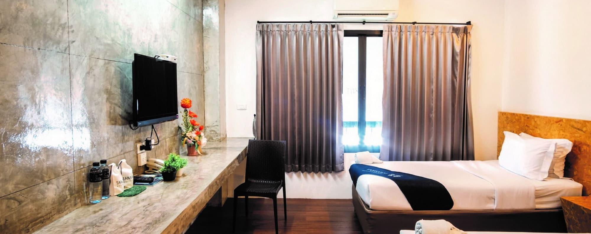 נאקהון סאוואן Tamsabai Hotel מראה חיצוני תמונה